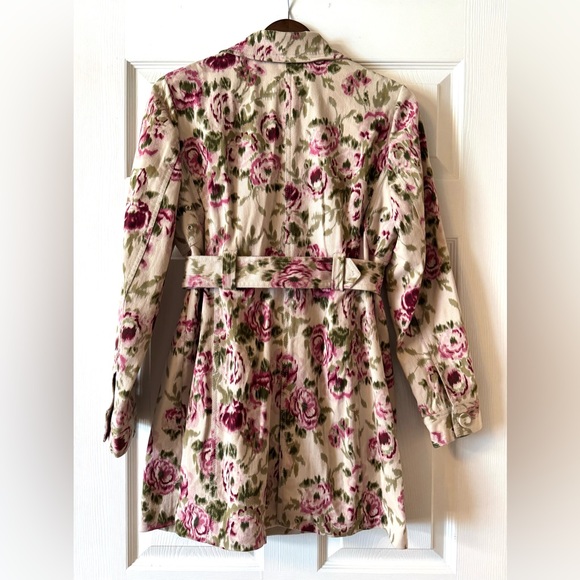 Madison Studio Floral Belted Trench in Cream and Pink Size 8 - Picture 2 of 9